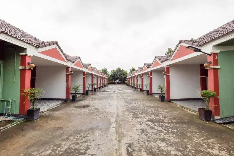 هتل Oyo 75338 Winza And Resort