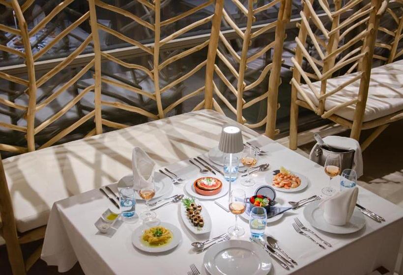 ホテル Robinson Ierapetra