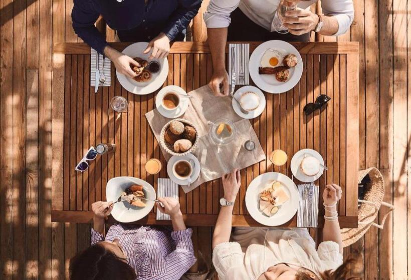 ホテル Robinson Ierapetra