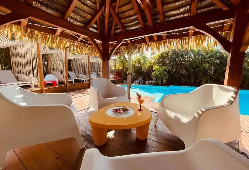 Kawan Bay Suites