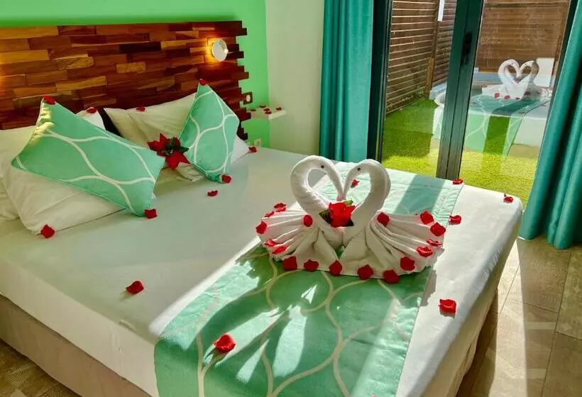 Kawan Bay Suites