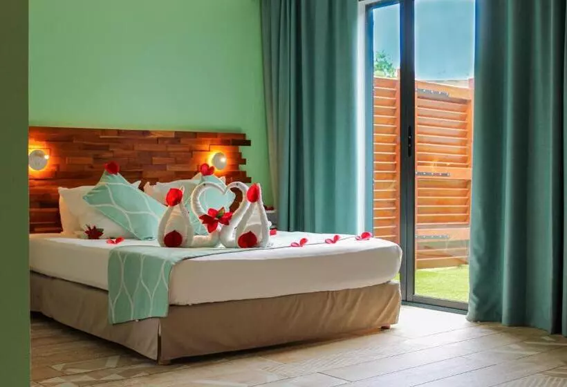 Kawan Bay Suites