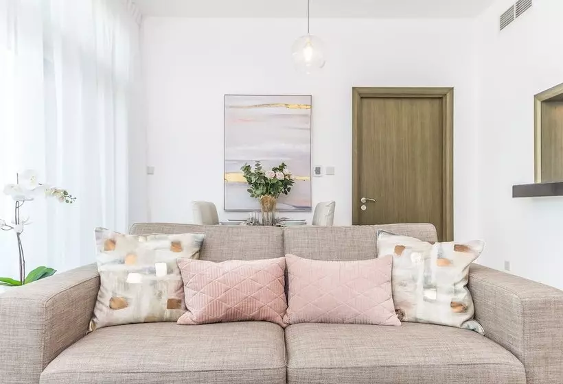 اقامتگاه Driven Holiday Homes  Loft East