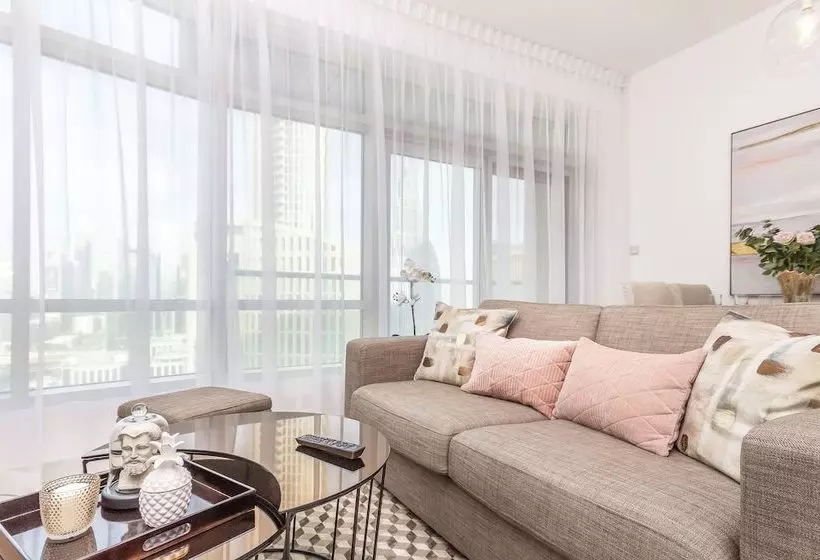 اقامتگاه Driven Holiday Homes  Loft East