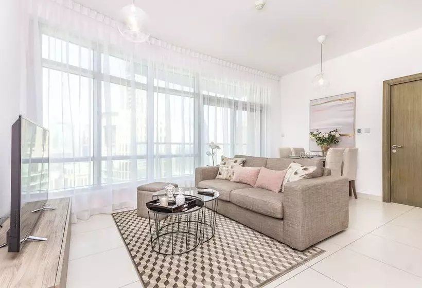 اقامتگاه Driven Holiday Homes  Loft East