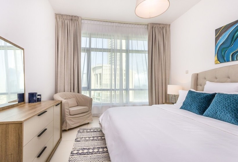 住所  Driven Holiday Homes  Loft East