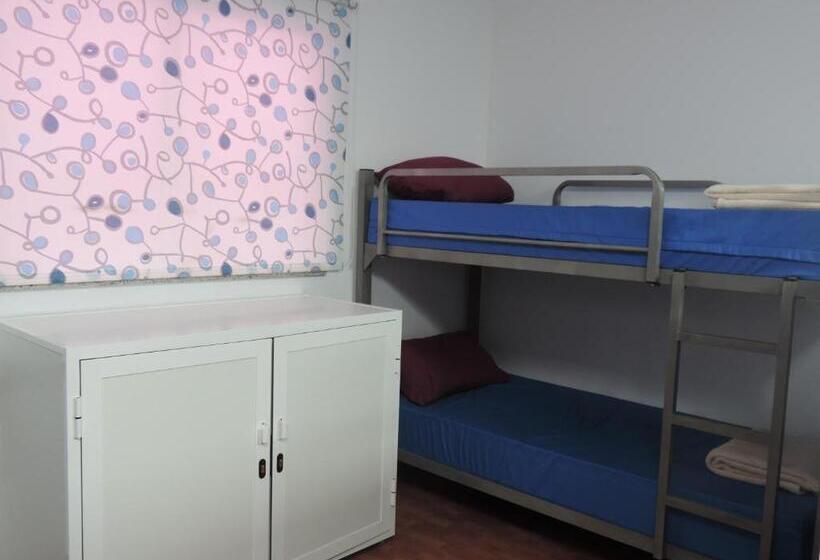 Albergue Pensión Cabo Da Vila