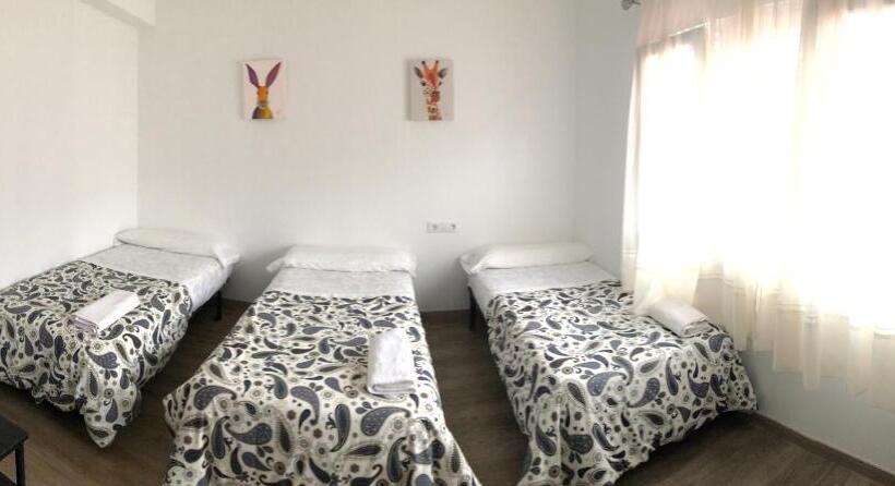 Albergue Pensión Cabo Da Vila