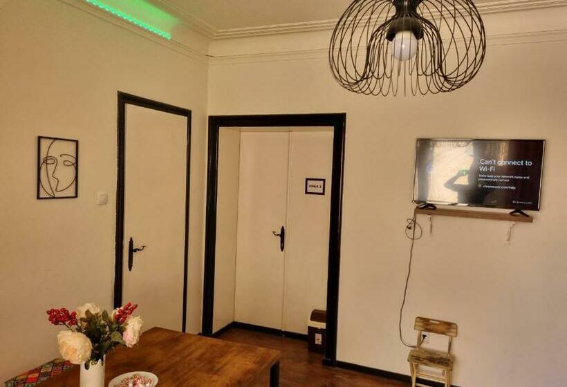 Downtown Belgrade Hostel And Apartments