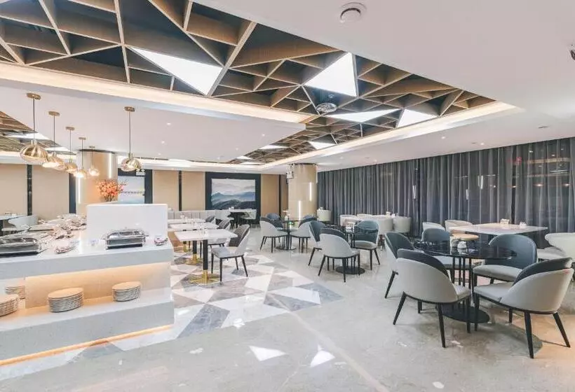 Atour Hotel Huzhou Dongwu