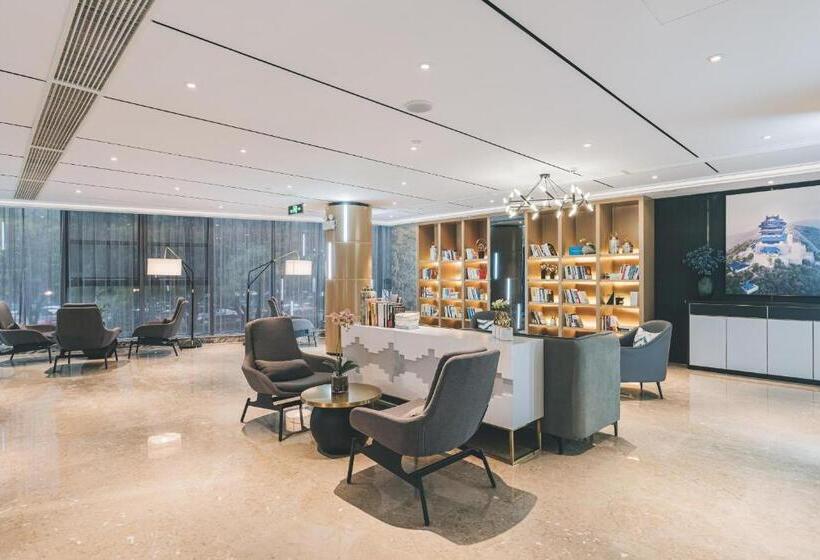 Atour Hotel Huzhou Dongwu