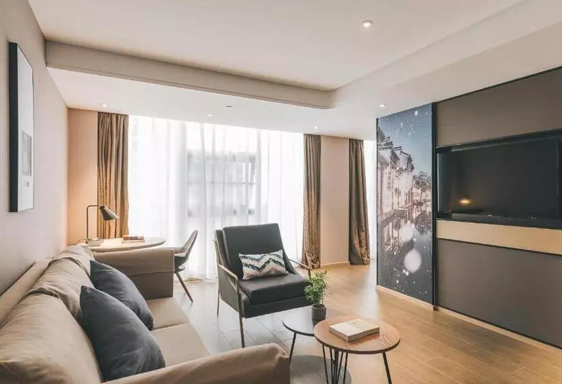 Atour Hotel Huzhou Dongwu
