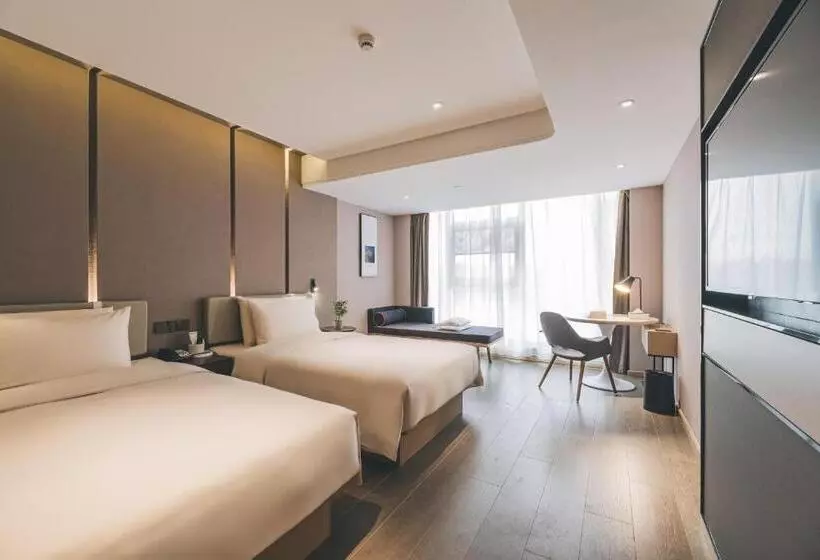 Atour Hotel Huzhou Dongwu
