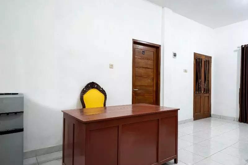 Hotelli Oyo 2098 Homestay Kk