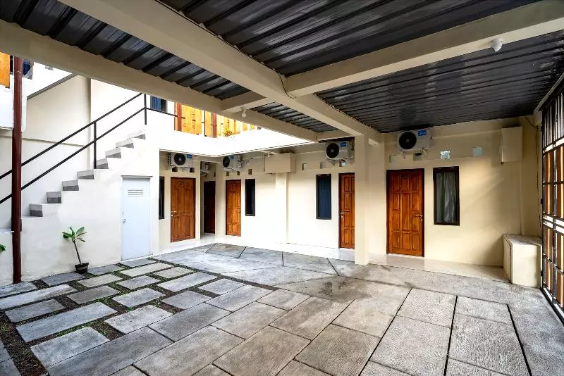 Hotelli Oyo 2098 Homestay Kk