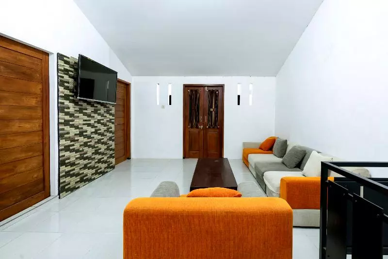 Hotelli Oyo 2098 Homestay Kk
