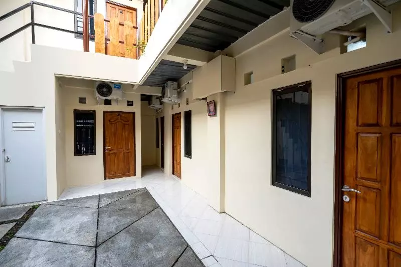 Hotelli Oyo 2098 Homestay Kk