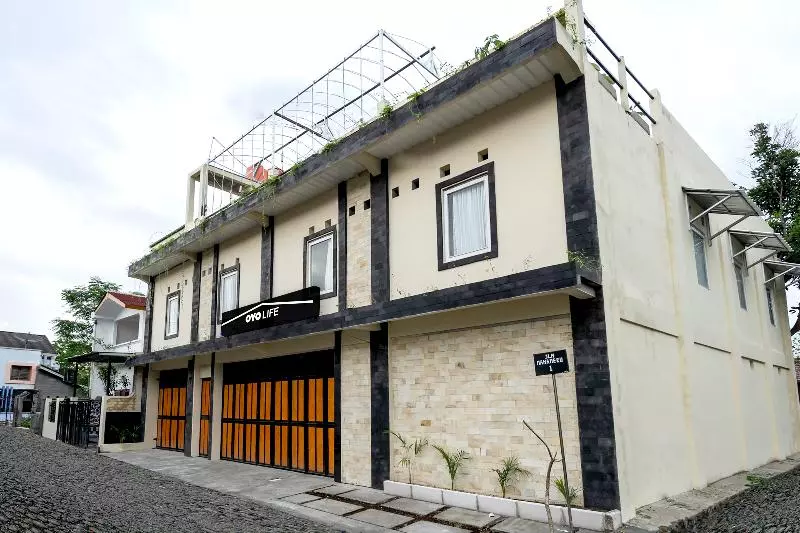 Hotelli Oyo 2098 Homestay Kk