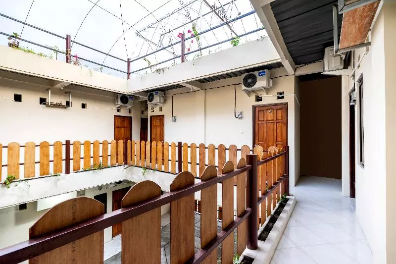 Hotelli Oyo 2098 Homestay Kk
