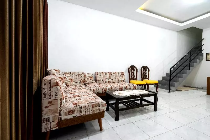 Hotelli Oyo 2098 Homestay Kk