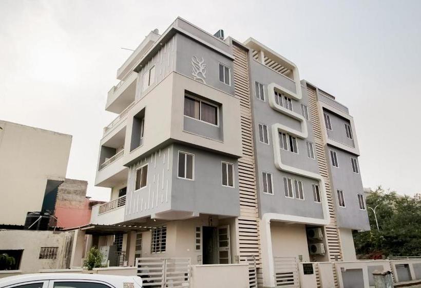 ホテル Oyo 43050  Royal Residency