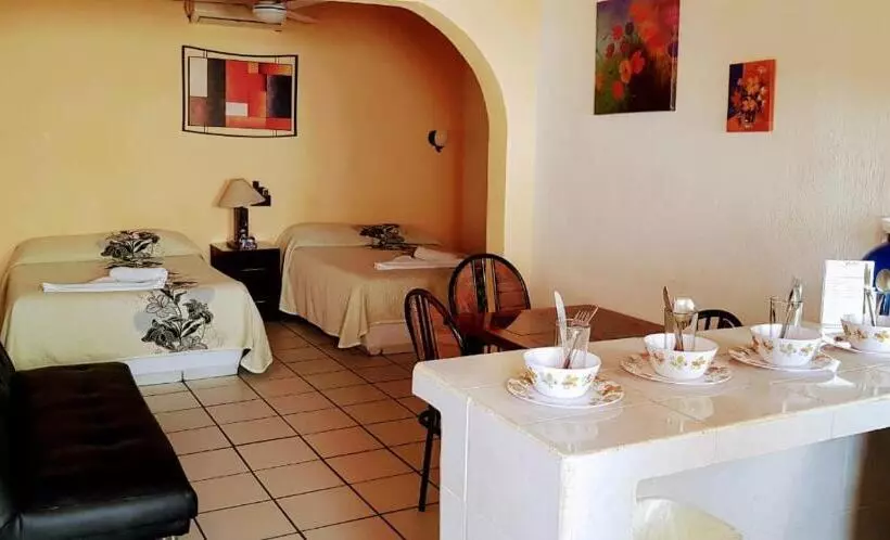 ユースホステル Bungalows Princeza Guayabitos