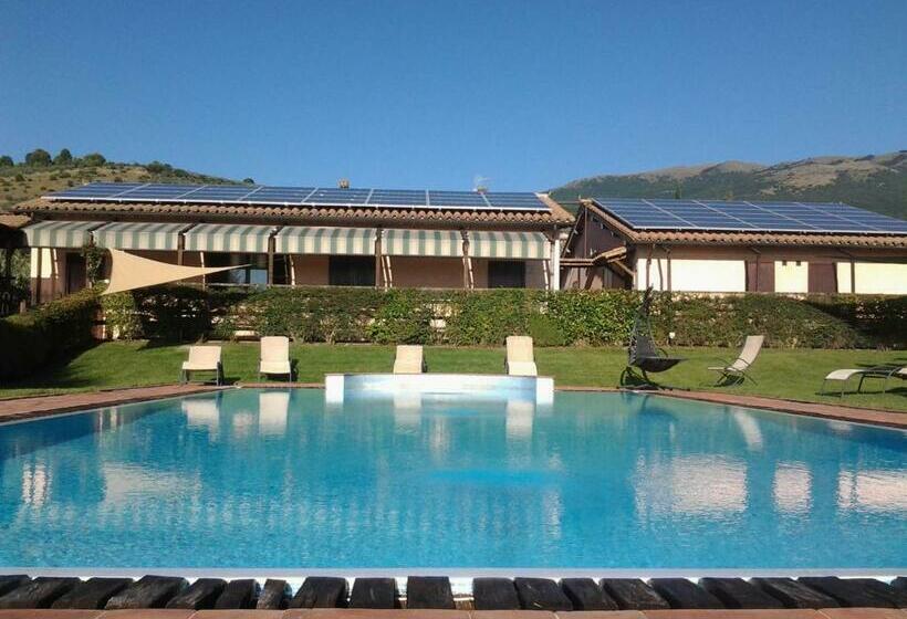 בית מלון כפרי Il Borgo Dell'ulivo