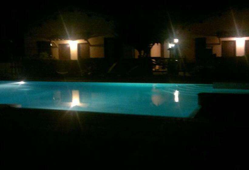 בית מלון כפרי Il Borgo Dell'ulivo