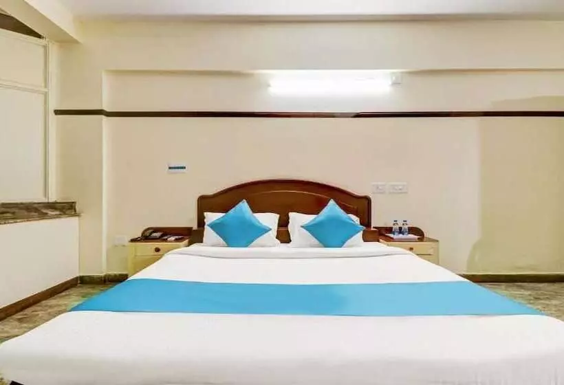 Hotelli O East Nada Formerly Rvees Regency