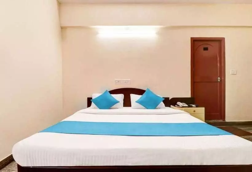 Hotelli O East Nada Formerly Rvees Regency