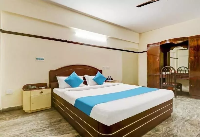 Hotelli O East Nada Formerly Rvees Regency