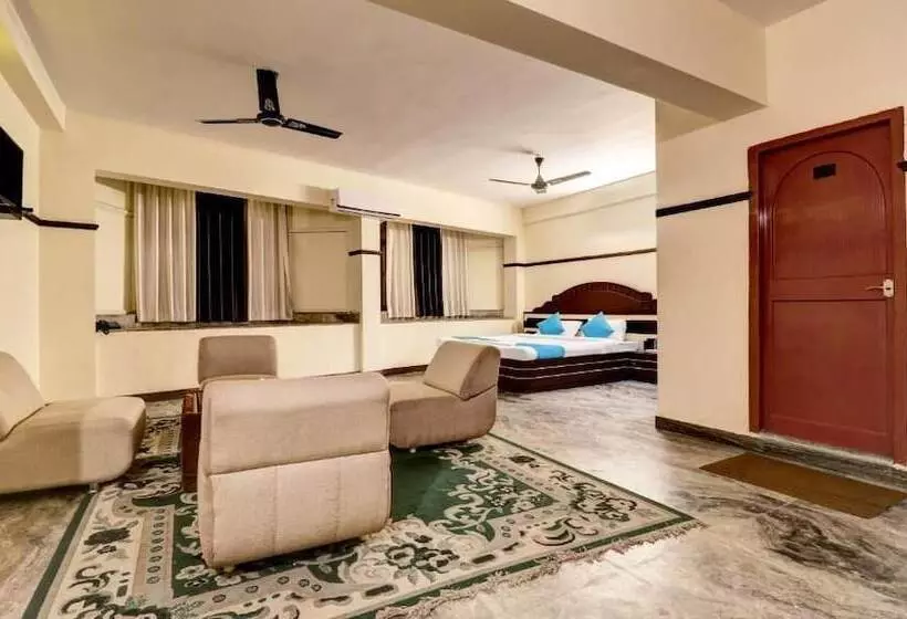 Hotelli O East Nada Formerly Rvees Regency