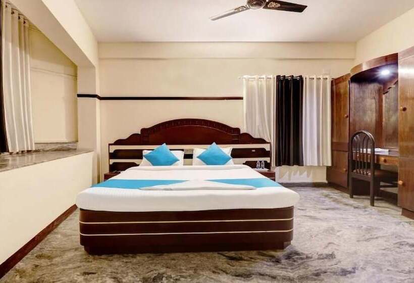 בית מלון כפרי O East Nada Formerly Rvees Regency