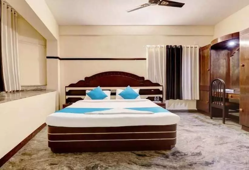 Hotelli O East Nada Formerly Rvees Regency