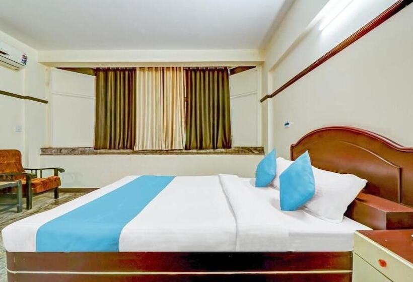 בית מלון כפרי O East Nada Formerly Rvees Regency