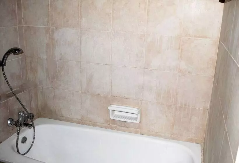 ホテル Warna Kedaton  And Meeting