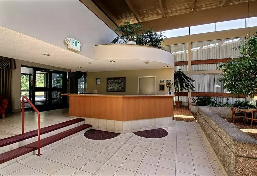 Clarion Hotel Muscatine