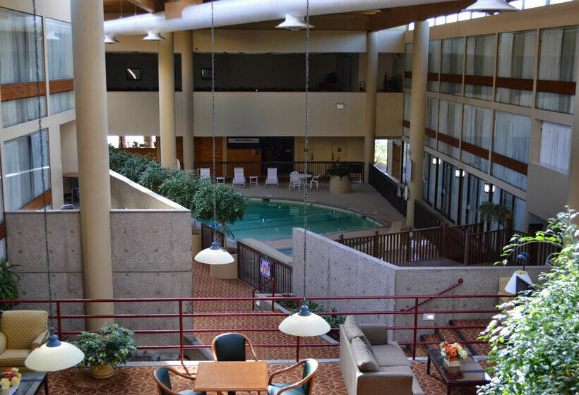 Clarion Hotel Muscatine