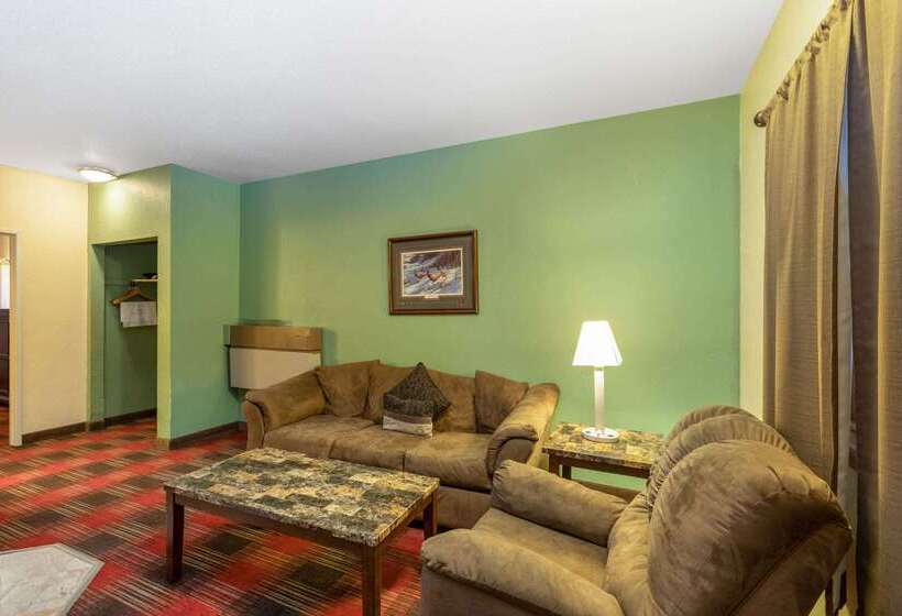 בית מלון כפרי Baymont By Wyndham Spearfish