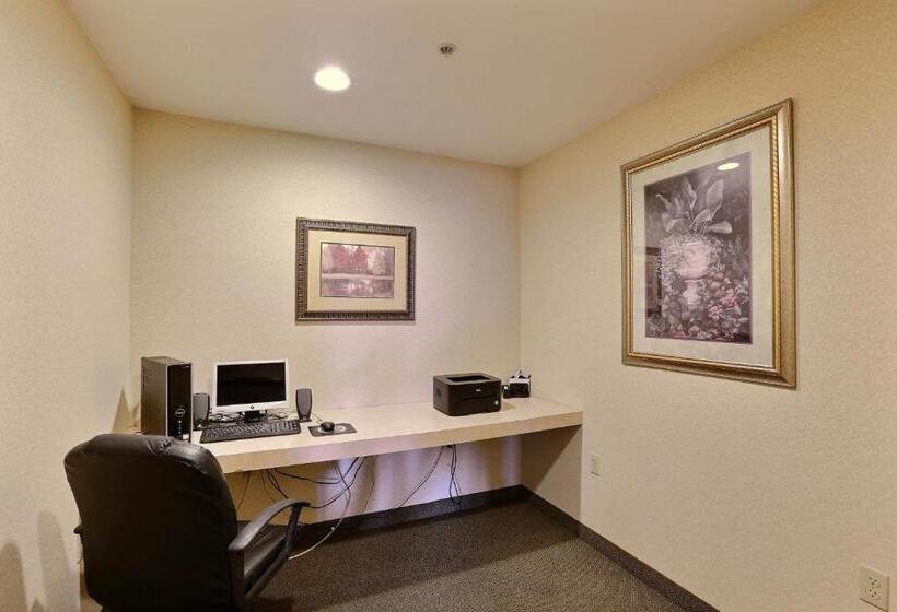 Boarders Inn & Suites By Cobblestone Hotels   Shawano