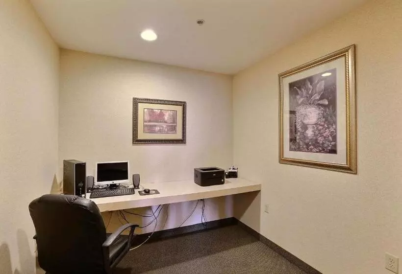 Boarders Inn & Suites By Cobblestone Hotels Shawano