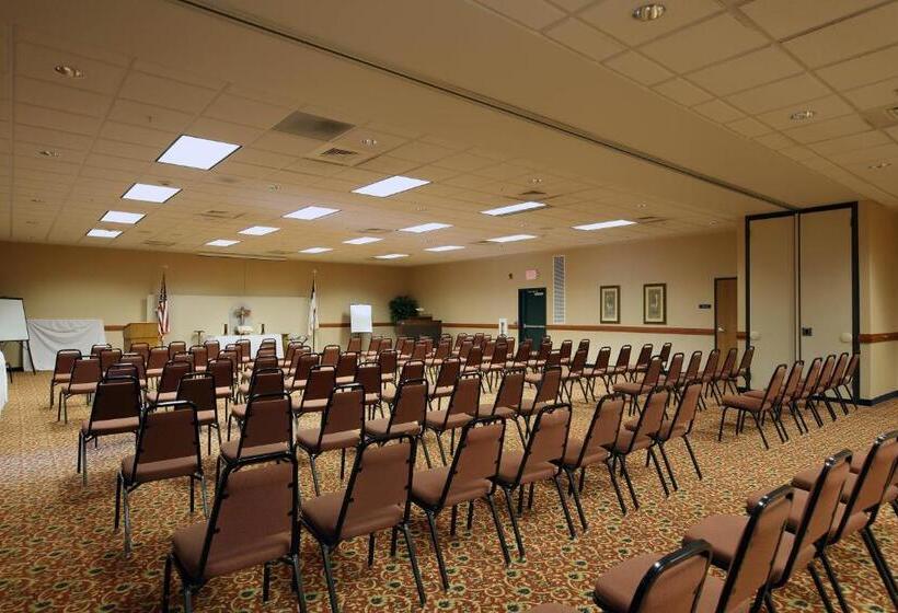 Boarders Inn & Suites By Cobblestone Hotels   Shawano