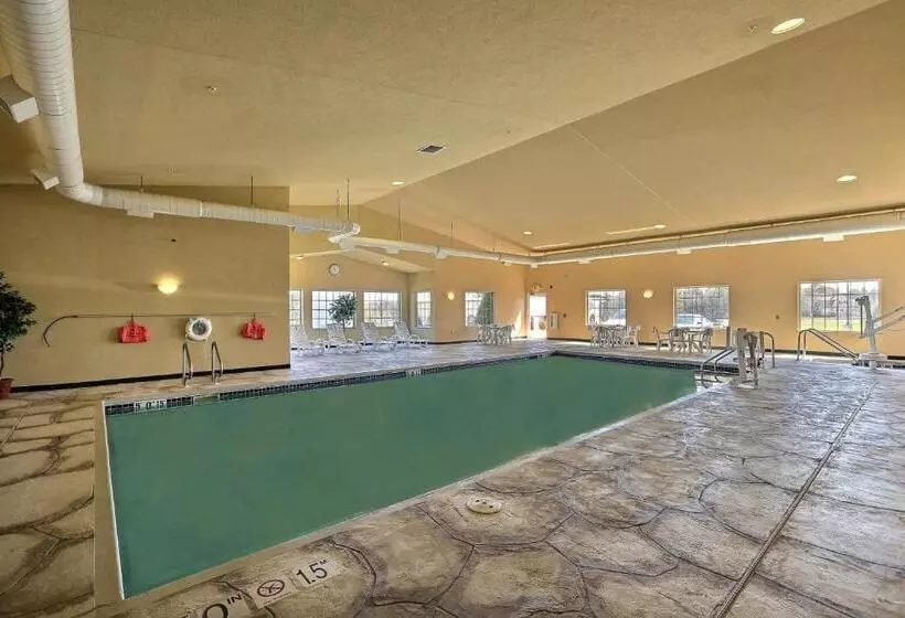 Boarders Inn & Suites By Cobblestone Hotels Shawano