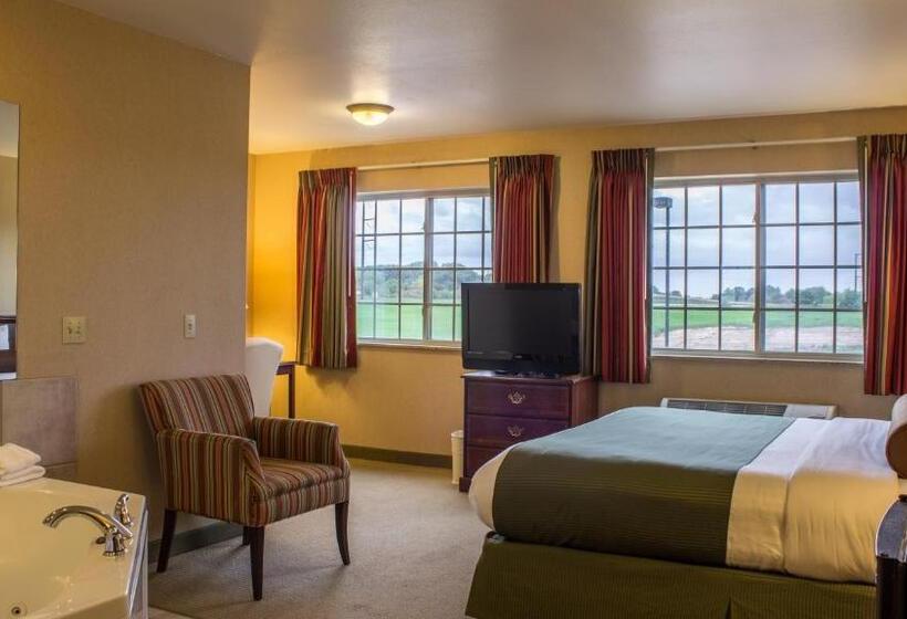 Boarders Inn & Suites By Cobblestone Hotels   Shawano