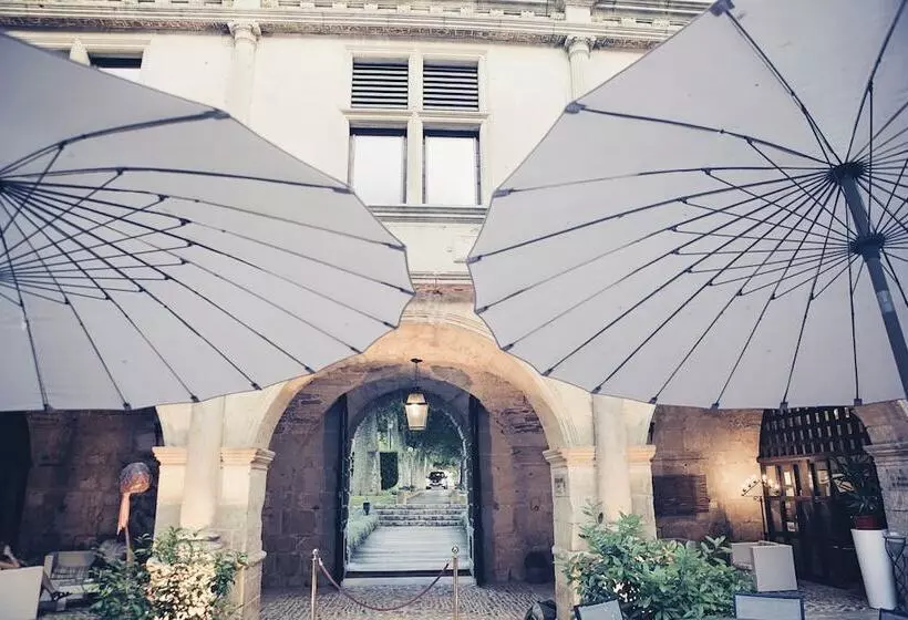 ホテル Chateau Des Ducs De Joyeuse