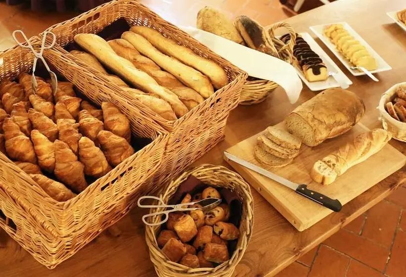 ホテル Chateau Des Ducs De Joyeuse