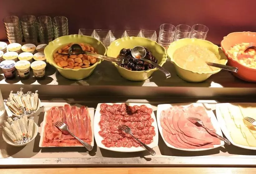 ホテル Chateau Des Ducs De Joyeuse