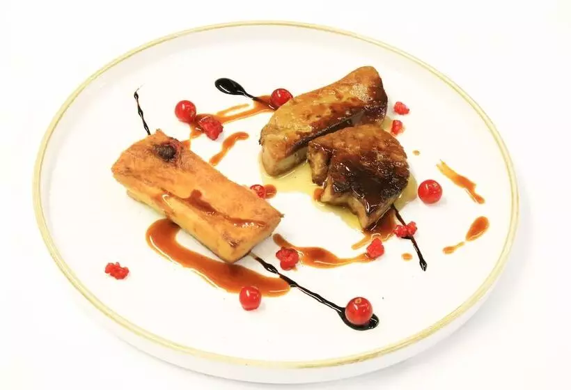 ホテル Chateau Des Ducs De Joyeuse