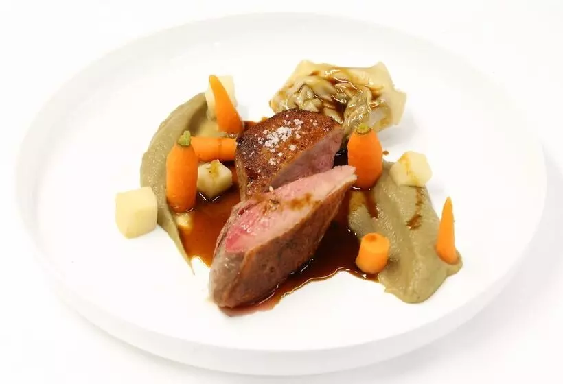 ホテル Chateau Des Ducs De Joyeuse