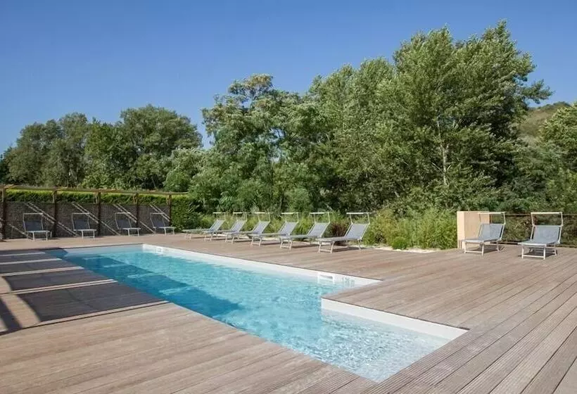 ホテル Chateau Des Ducs De Joyeuse